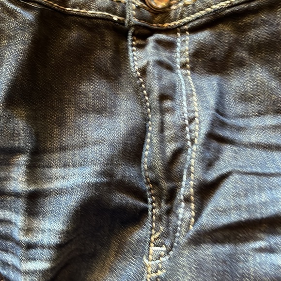 Jeans pocket detail worn look - Picture 8 of 9